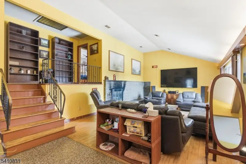 168 Interhaven Ave, Green Brook Township, NJ 07060 - #3