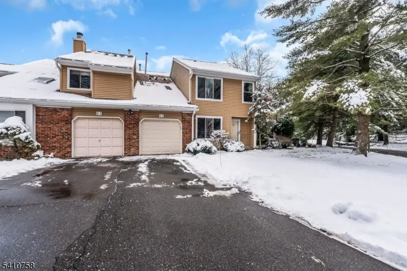 63 Cherrywood Dr, Franklin Township, NJ 08873 - #2