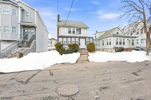 338 E 19th St, Paterson City, NJ 07524