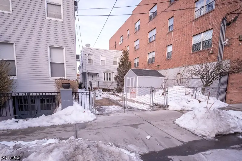 520 26th St, Union City, NJ 07087 - #2