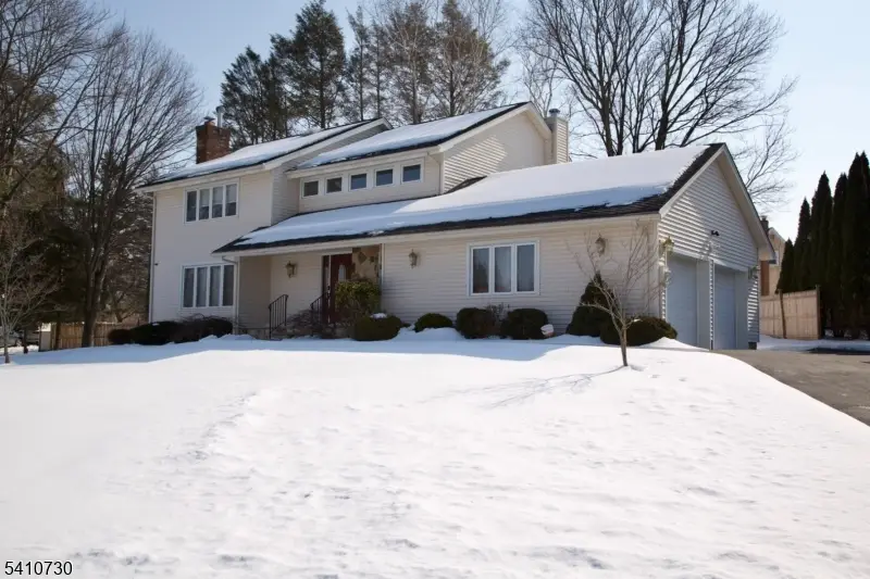 2 Edith Ct, East Hanover, NJ 07936 - #3