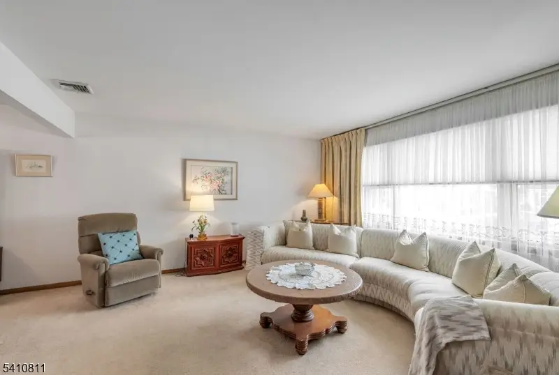 25 Madison Ave, Rochelle Park, NJ 07662 - #3