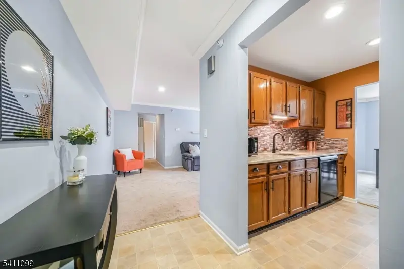 4-2 Vernon Ct #4-2, Waldwick, NJ 07463 - #2