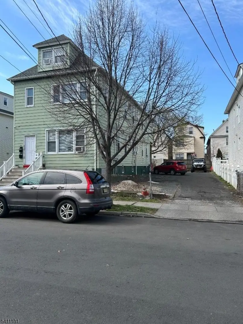 552 Court St, Elizabeth, NJ 07206 - #1