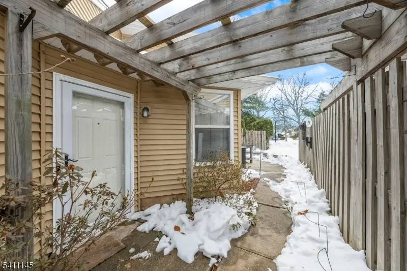 36 Cherrywood Dr, Franklin Township, NJ 08873 - #2