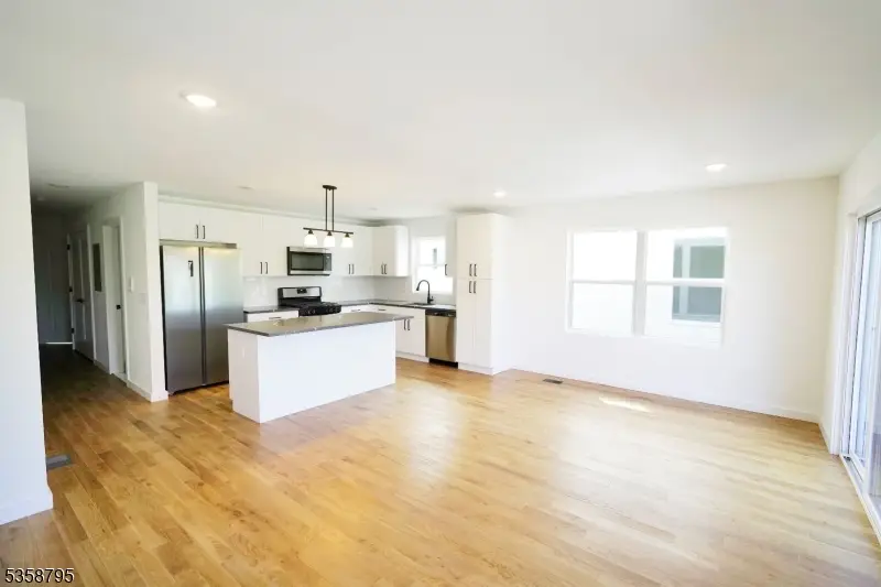 728 Seaport Dr, Elizabeth, NJ 07201 - #2