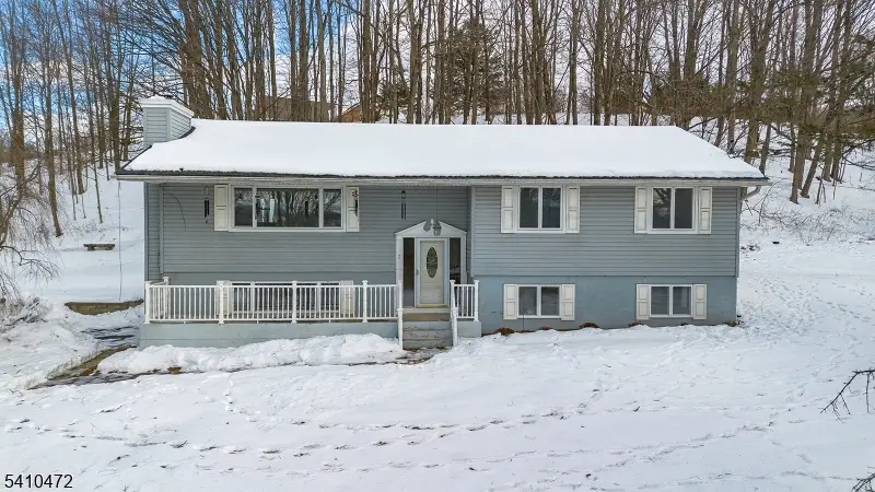 2 Beemer Rd, Sussex, NJ 07461 - #1