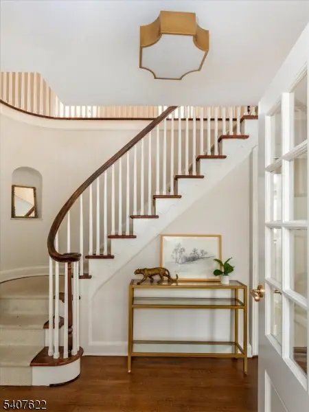 2 Hemlock Ct, Maplewood, NJ 07040 - #2