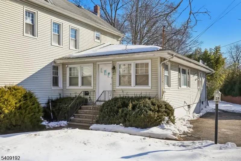 81 Summit Ave, Chatham, NJ 07928 - #3