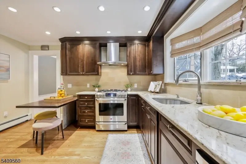 17 Collinwood Rd, Maplewood, NJ 07040 - #3