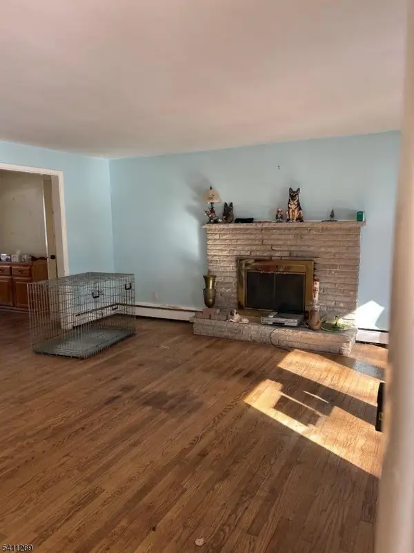 64 William St, Clark Twp., NJ 07066