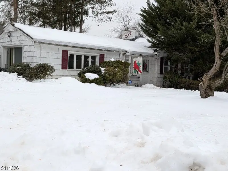 18 White Birch Ter, Caldwell, NJ 07006 - #2