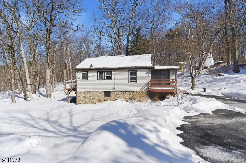 34 Isabelle Ave, Hopatcong, NJ 07821 - #1