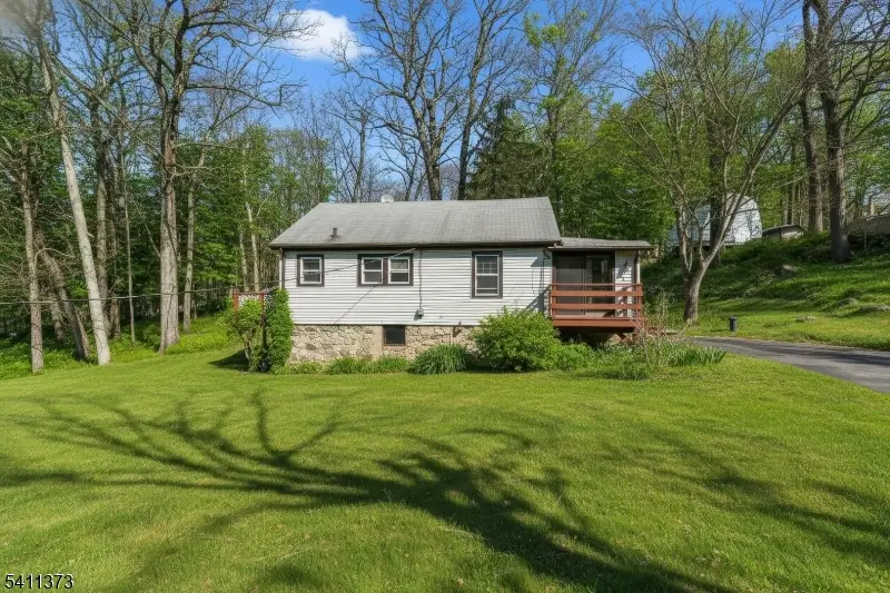 34 Isabelle Ave, Hopatcong, NJ 07821 - #2