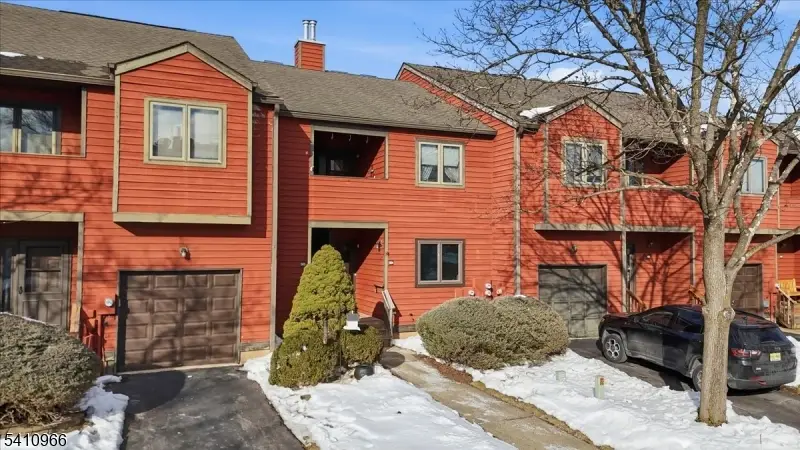 504 Clark Circle, Raritan, NJ 08822 - #1