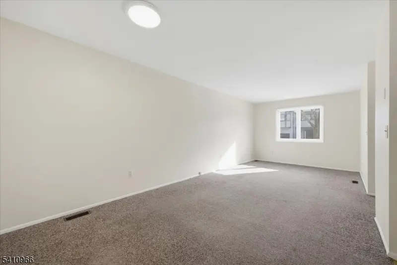 504 Clark Circle, Raritan, NJ 08822 - #3