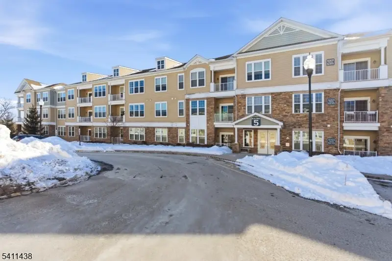 5301 Veterans Dr, Mount Hope, NJ 07866 - #2