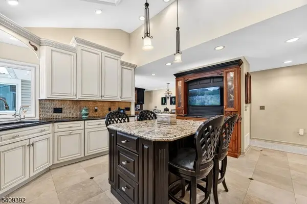 48 Tree Top Rd, Readington Twp., NJ 08889