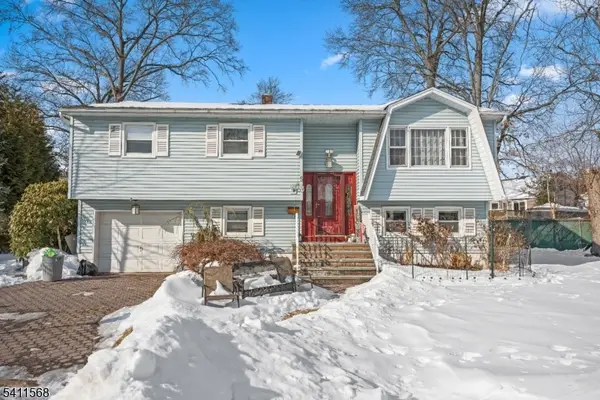 9 Chalen Ct, Pompton Lakes Boro, NJ 07442
