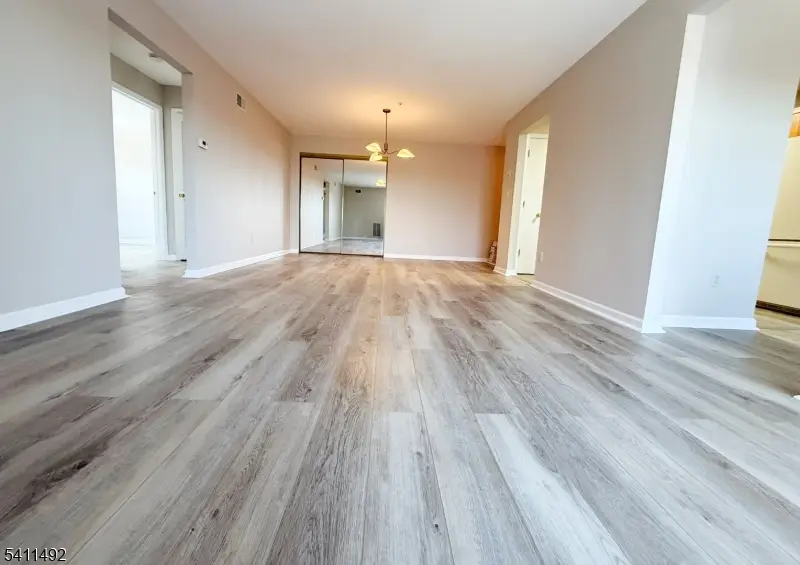 97 Crestview Ln, Mount Arlington, NJ 07856 - #3