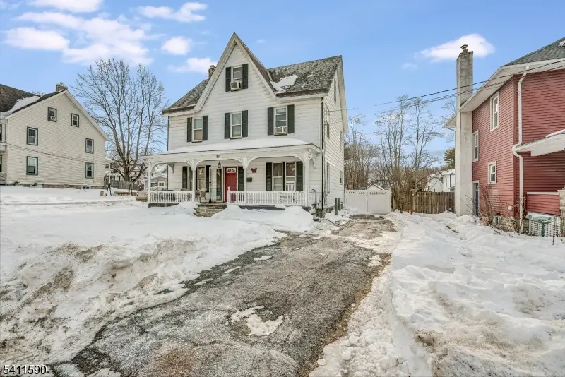 36 Pine St, Newton, NJ 07860 - #2