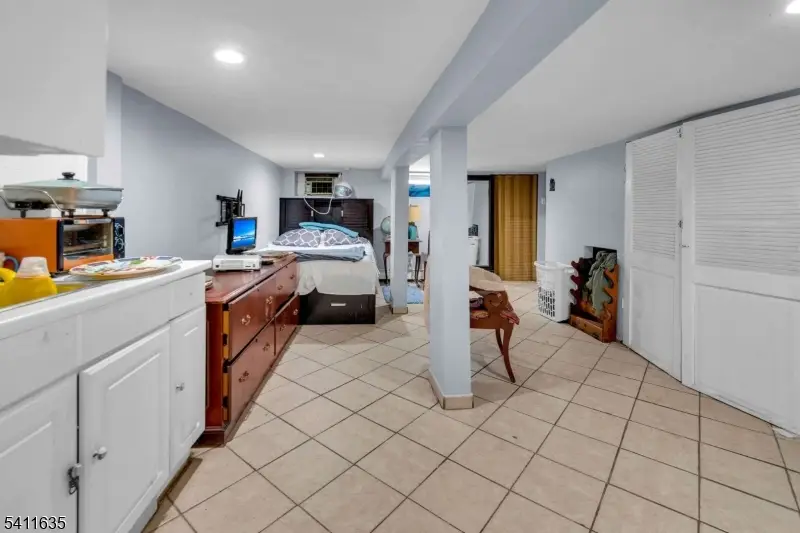 427 Summer St, Paterson, NJ 07501 - #3