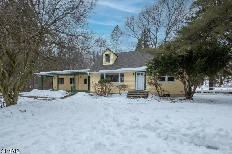 11 Winterwood Rd, Tewksbury, NJ 08833 - #1