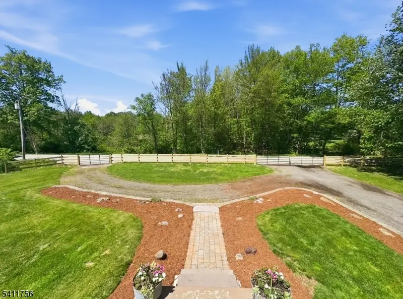 72 Lime Kiln Rd, Knowlton, NJ 07832 - #3