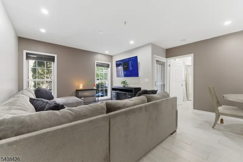 2108 Schindler Ln, Preakness, NJ 07470 - #2