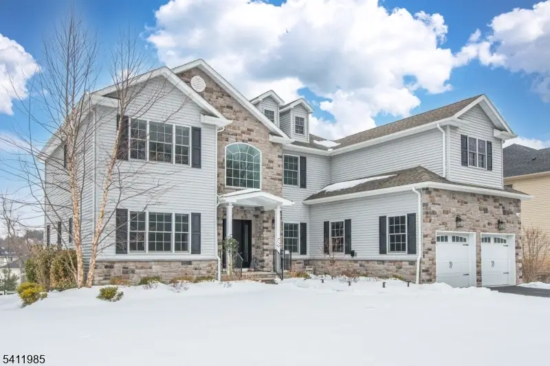 77 Haggerty Dr, West Orange, NJ 07052 - #1