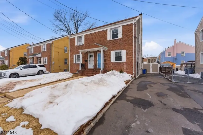 621 Britton St, Elizabeth, NJ 07202 - #3