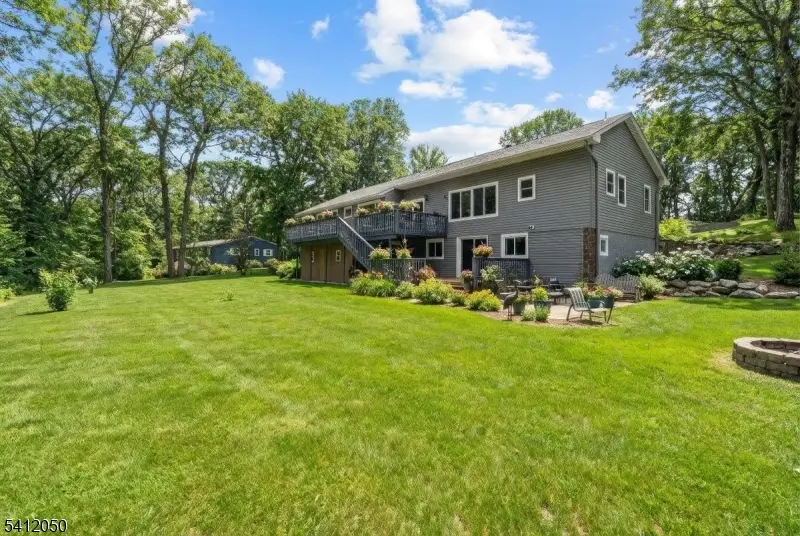 24 Lakeview Dr, Kinnelon, NJ 07405 - #2