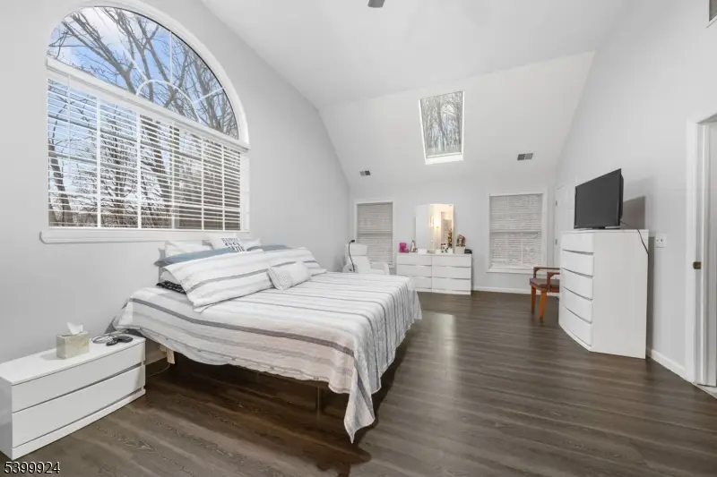 123 Vail Rd, Knowlton, NJ 07832 - #1