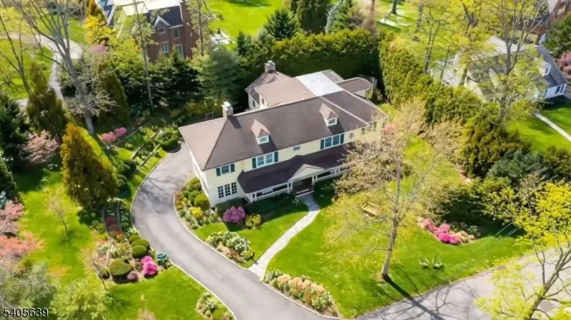 2 Robert Dr, Short Hills, NJ 07078 - #1