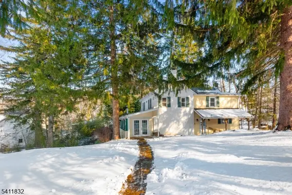 464 Buckhorn Dr, White Twp., NJ 07823