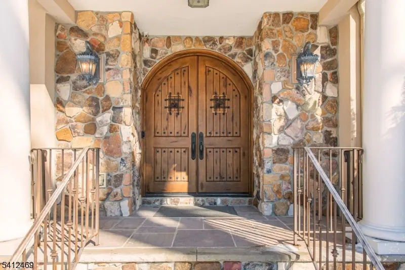 36 Sandy Hill Rd, Chatham, NJ 07928 - #2