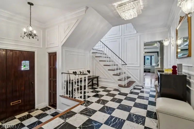 20 Barnsdale Rd, Millburn, NJ 07078 - #2