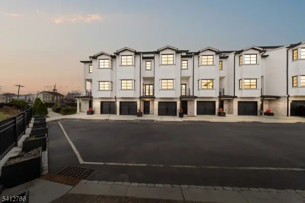 2 Harbor Front Plz, Elizabeth City, NJ 07206