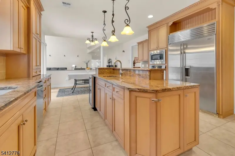 34 Kanouse Ln, Montville, NJ 07045 - #3