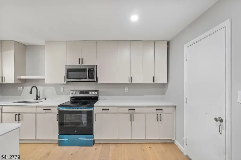 59 Bayberry Dr, Franklin, NJ 08873 - #3