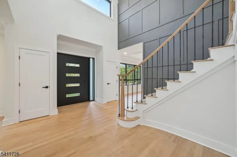 5 Foxcroft Drive, Livingston, NJ 07039 - #2