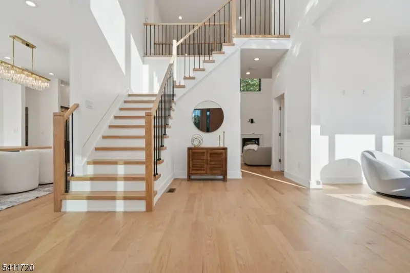 8 Fordham Road, Livingston, NJ 07039 - #2