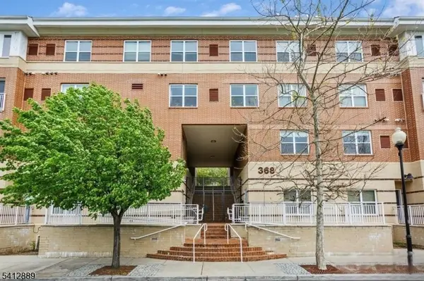 368 Rector St #408, Perth Amboy City, NJ 08861