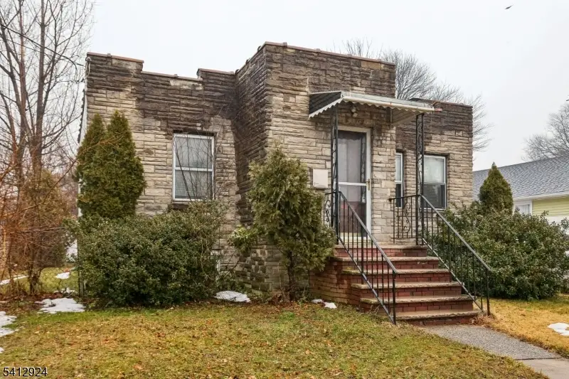 1869 Lennington St, Rahway, NJ 07065 - #3