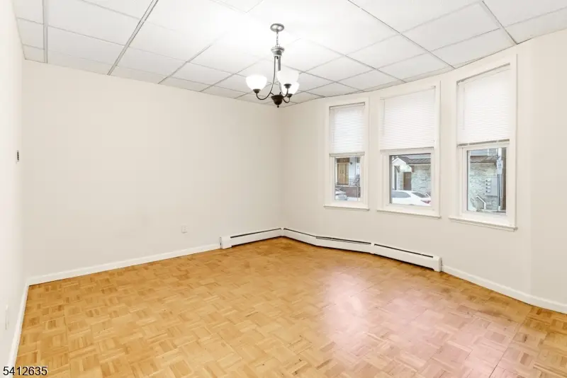 72 Lang St, Newark, NJ 07105 - #3