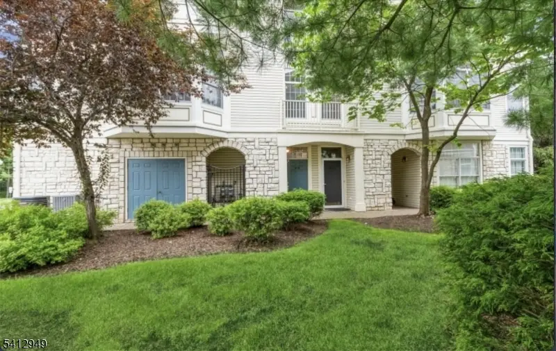 317 Kensington Ln, Livingston, NJ 07039 - #1