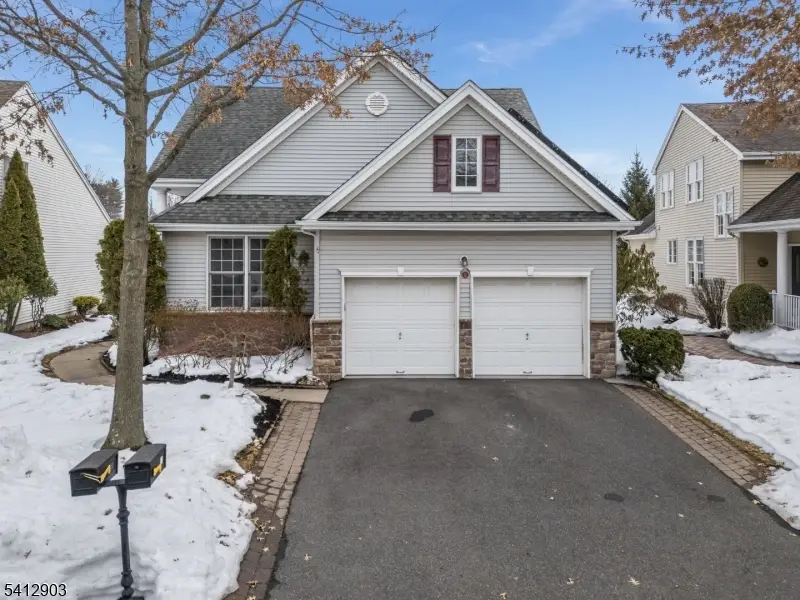 12 Republic Row, Franklin, NJ 08873 - #1