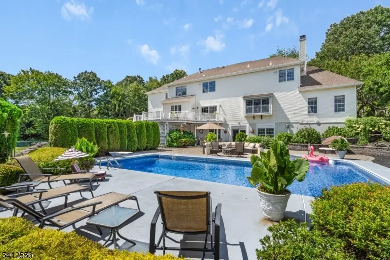 5 Surrey Ln, Washington, NJ 07853 - #3