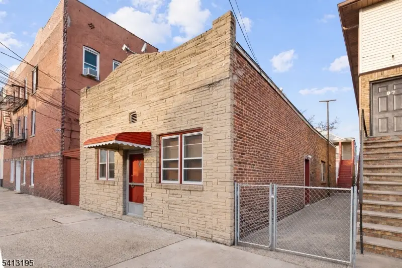 99 W 21st St, Bayonne, NJ 07002 - #3