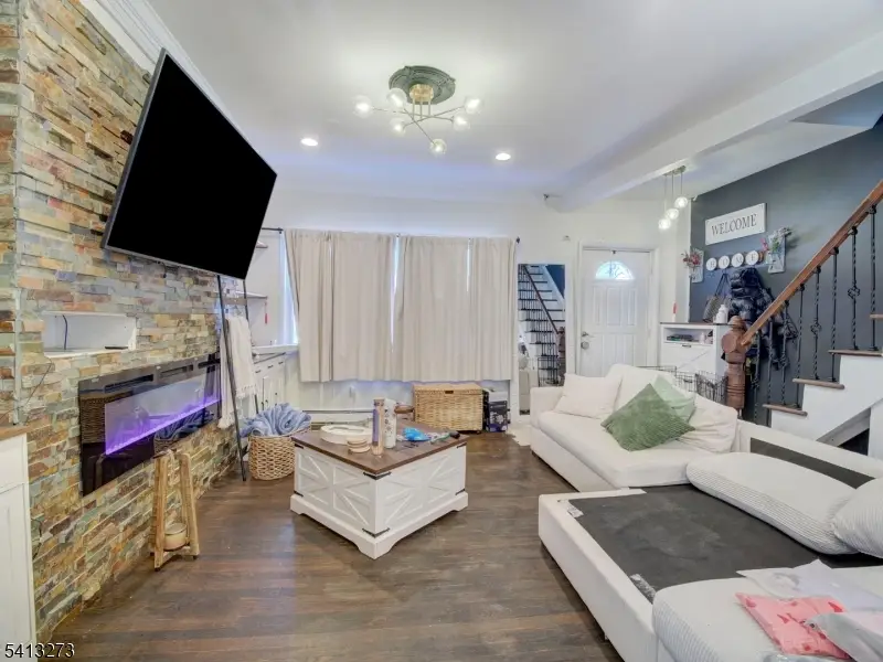 26 E 49th St, Bayonne, NJ 07002 - #3